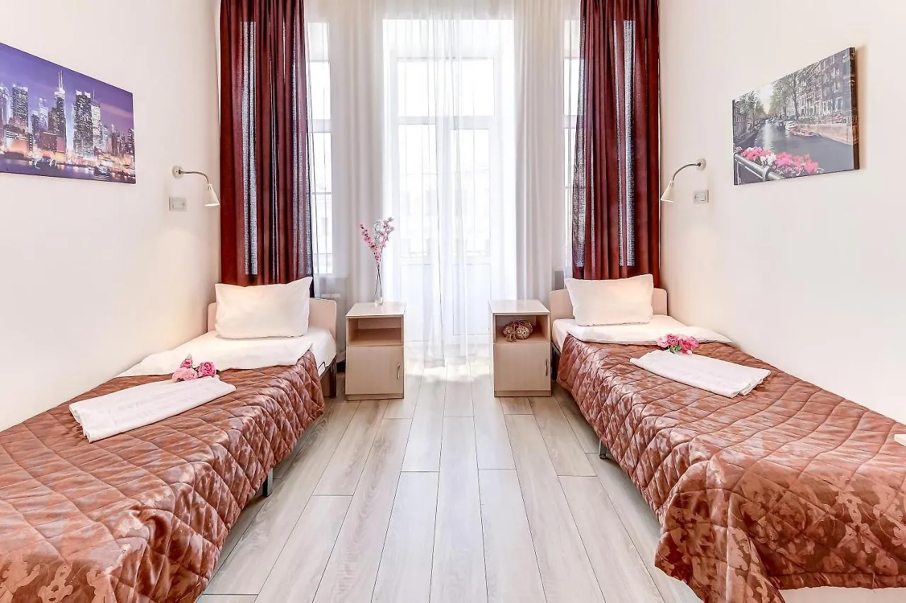 Hotel Democrat On Nevsky 95 San Pietroburgo